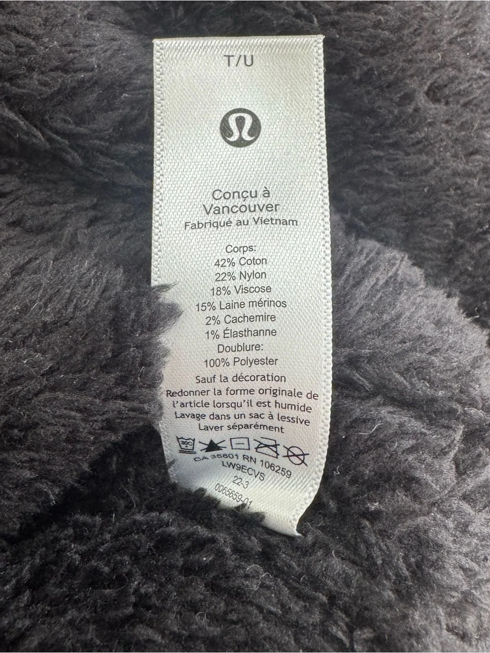 NWT Lululemon Textured Fleece-Lined Knit Neck Warmer Black White